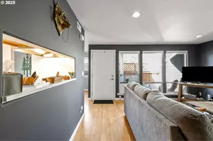 111 NW Hawthorne Ave, Bend, OR 97703 - Photo 6