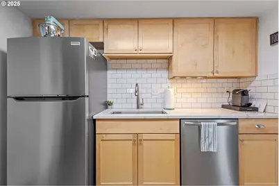 111 NW Hawthorne Ave #1, Bend, OR 97703 - Photo 18