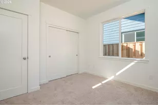 6215 SE Knapp St, Portland, OR 97206 - Photo 16