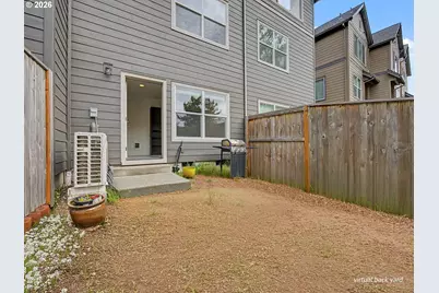 988 SW 2nd Way, Troutdale, OR 97060 - Photo 32