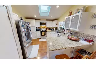 15889 Sunset Strip, Brookings, OR 97415 - Photo 8