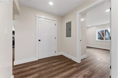 790 Oregon Ave, North Bend, OR 97459 - Photo 8