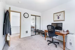 8253 N Bliss St, Portland, OR 97203 - Photo 40