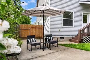8253 N Bliss St, Portland, OR 97203 - Photo 32