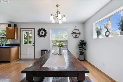 8253 N Bliss St, Portland, OR 97203 - Photo 10