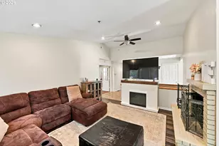 729 N 8th St, Coos Bay, OR 97420 - Photo 10