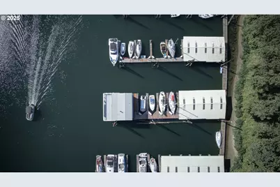 300 NE Tomahawk Island Dr #E10, Portland, OR 97035 - Photo 18