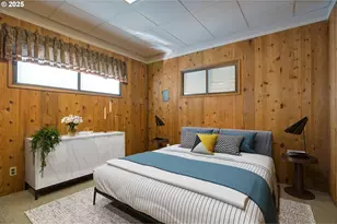 300 NE Tomahawk Island Dr, Portland, OR 97035 - Photo 26