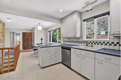 10185 SE Walnut Dr, Happy Valley, OR 97086 - Photo 6