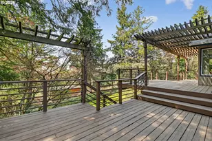 10185 SE Walnut Dr, Happy Valley, OR 97086 - Photo 2