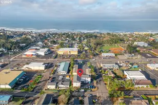 166 NE 8th St, Newport, OR 97365 - Photo 28