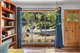 2032 SE 147th Ave, Portland, OR 97233 - Photo 6