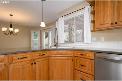 5503 NE 55th St, Vancouver, WA 98660 - Photo 8