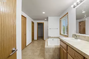 9504 NE 87th Ave, Vancouver, WA 98662 - Photo 32