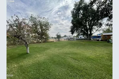 420 NE Eighth St, Irrigon, OR 97844 - Photo 2