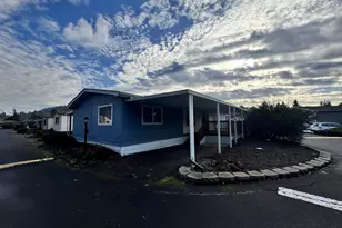 2430 Meadowlark Ln, Kelso, WA 98626 - Photo 2