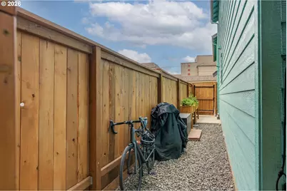 1420 SE Claybourne St #C, Portland, OR 97202 - Photo 22