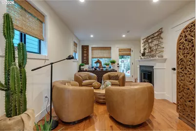 1420 SE Claybourne St #C, Portland, OR 97202 - Photo 8