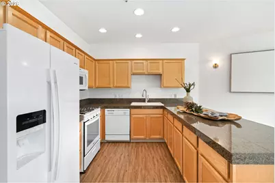 105 3rd St, Lake Oswego, OR 97034 - Photo 44