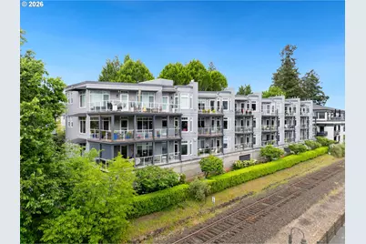 105 3rd St, Lake Oswego, OR 97034 - Photo 2