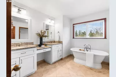 8062 SW Edgewater W, Wilsonville, OR 97070 - Photo 18