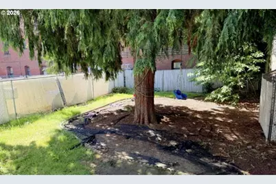 722 NE Couch St, Portland, OR 97232 - Photo 6