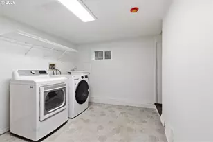 5525 N Syracuse St, Portland, OR 97203 - Photo 32