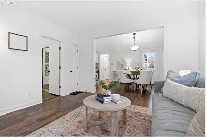 5525 N Syracuse St, Portland, OR 97203 - Photo 8