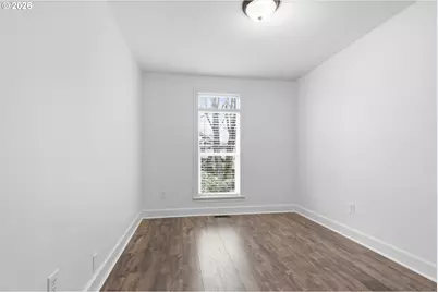 5525 N Syracuse St, Portland, OR 97203 - Photo 10