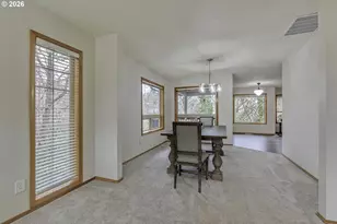 2484 NE Nicki Ct, Hillsboro, OR 97124 - Photo 8