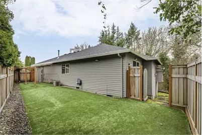 2484 NE Nicki Ct, Hillsboro, OR 97124 - Photo 30