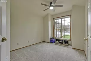 2484 NE Nicki Ct, Hillsboro, OR 97124 - Photo 24