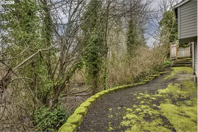 2484 NE Nicki Ct, Hillsboro, OR 97124 - Photo 32