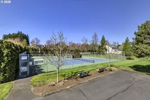 2484 NE Nicki Ct, Hillsboro, OR 97124 - Photo 38