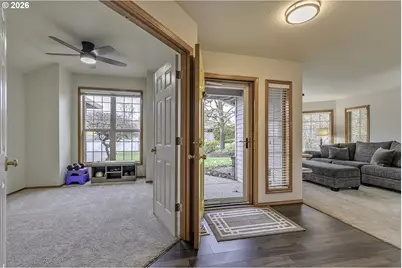 2484 NE Nicki Ct, Hillsboro, OR 97124 - Photo 4