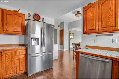 406 W C St, Rainier, OR 97048 - Photo 22