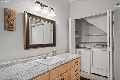 406 W C St, Rainier, OR 97048 - Photo 28