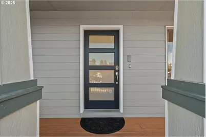 3238 NW Pacific Rim Dr, Camas, WA 98607 - Photo 2