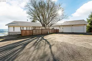 770 18th Ave, Coos Bay, OR 97420 - Photo 1