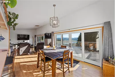 770 18th Ave, Coos Bay, OR 97420 - Photo 18