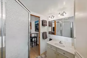 770 18th Ave, Coos Bay, OR 97420 - Photo 34