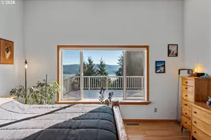 770 18th Ave, Coos Bay, OR 97420 - Photo 8