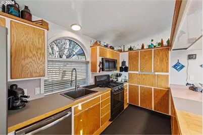 770 18th Ave, Coos Bay, OR 97420 - Photo 20