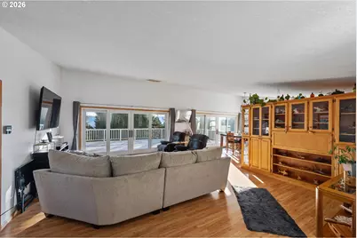 770 18th Ave, Coos Bay, OR 97420 - Photo 10