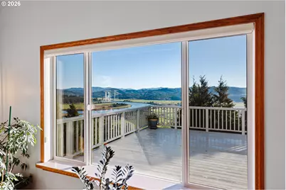 770 18th Ave, Coos Bay, OR 97420 - Photo 4