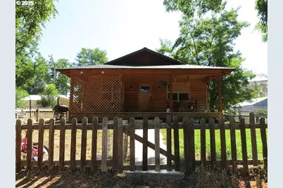 201 Main St, Spray, OR 97874 - Photo 1
