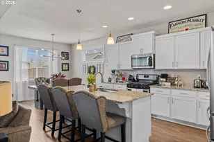 142 N 35th Pl, Cornelius, OR 97124 - Photo 6