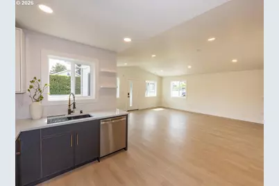 2116 E 39th St, Vancouver, WA 98663 - Photo 8