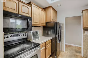 630 SE 134th Ave, Portland, OR 97233 - Photo 8
