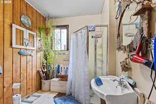 725 B St, Myrtle Point, OR 97458 - Photo 16